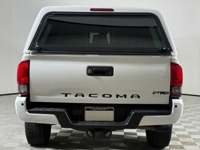 Used 2019 Toyota Tacoma TRD Off-Road AWD/4WD image 7