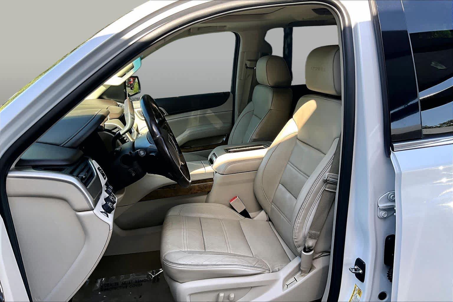 Used 2016 GMC Yukon Denali w/ Open Road Package AWD/4WD image 9