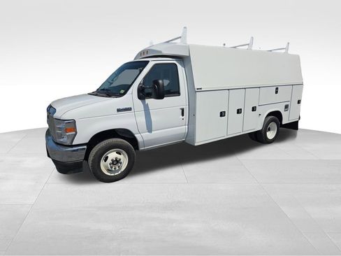 New 2024 Ford E-450 and Econoline 450 Super Duty w/ Power Windows & Locks Group image 3