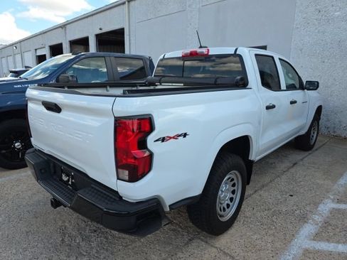 Used 2023 Chevrolet Colorado W/T w/ WT Convenience Package II AWD/4WD image 5