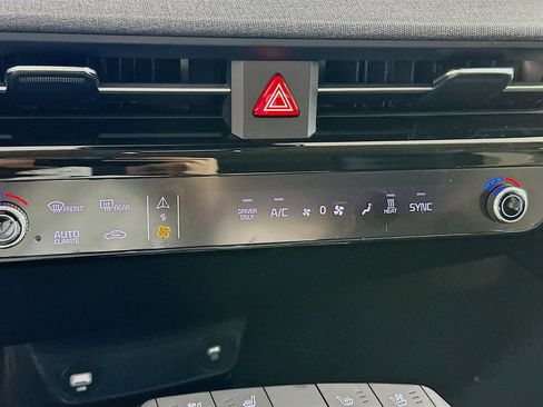 Used 2023 Kia EV6 Wind image 24