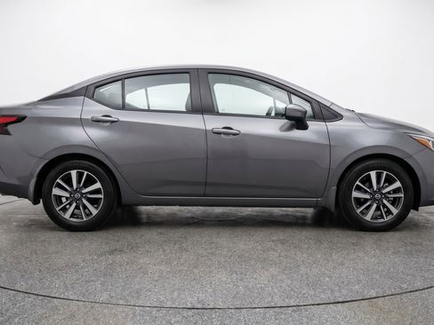 Used 2025 Nissan Versa SV FWD image 11