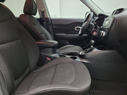 Used 2016 Kia Soul FWD image 21