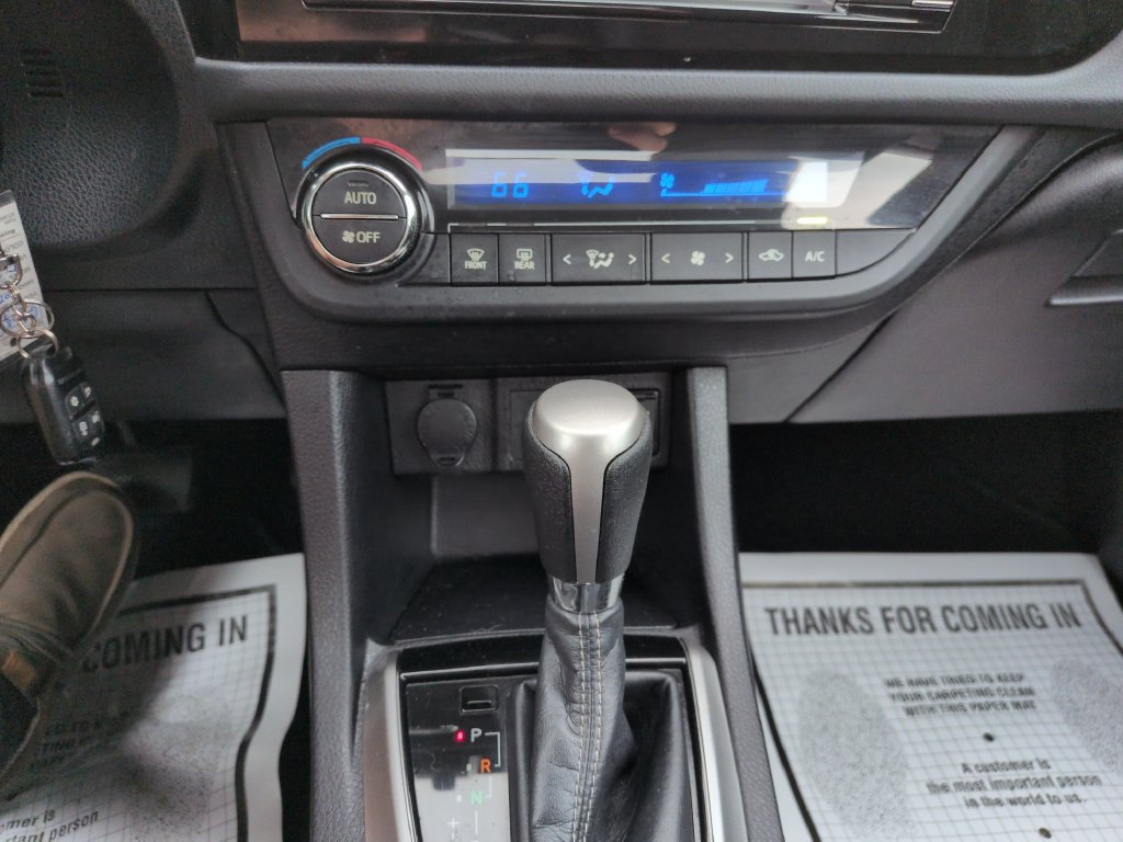 Used 2015 Toyota Corolla S FWD image 18