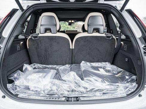 New 2026 Volvo XC90 B6 Ultra w/ Protection Package image 9