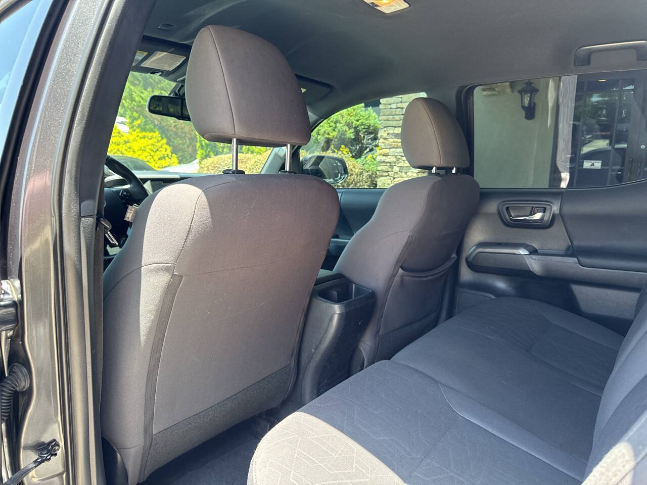Used 2019 Toyota Tacoma TRD Sport AWD/4WD image 11