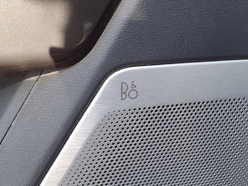 Used 2023 Ford F150 Lariat w/ Equipment Group 502A High image 32