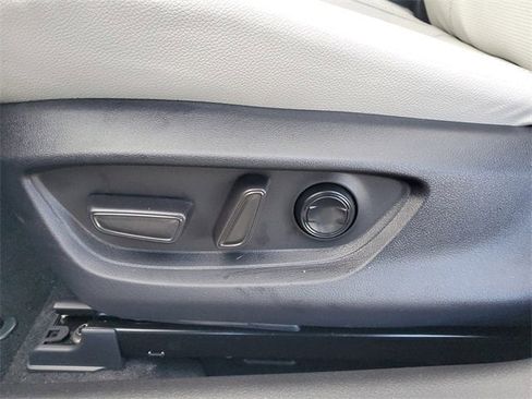 New 2026 Toyota Camry XLE image 17