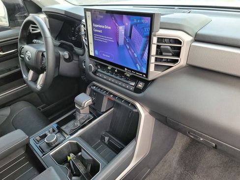 Used 2024 Toyota Tundra Limited AWD/4WD image 18
