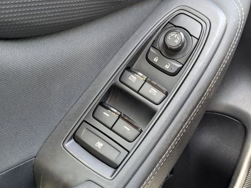 Used 2021 Subaru Forester Premium AWD/4WD image 32