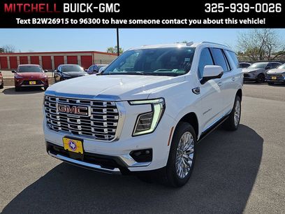 New 2026 GMC Yukon Denali w/ Sun & Power Step Package