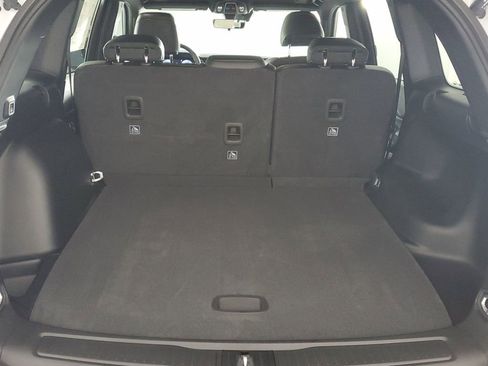 New 2025 Jeep Grand Cherokee Altitude image 33