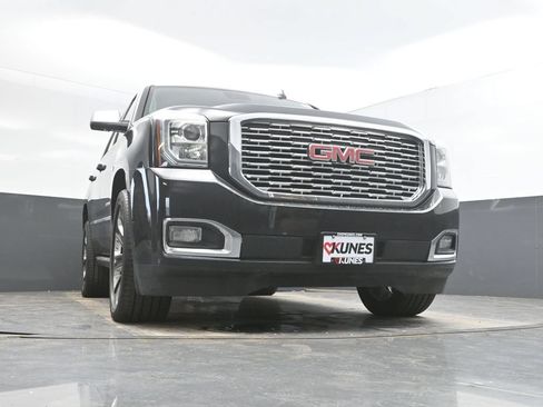 Used 2020 GMC Yukon Denali w/ Denali Ultimate Black Edition AWD/4WD image 35