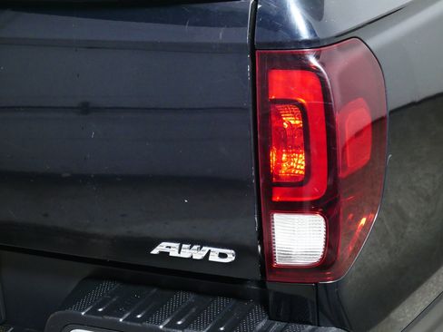 Used 2018 Honda Ridgeline Sport image 17