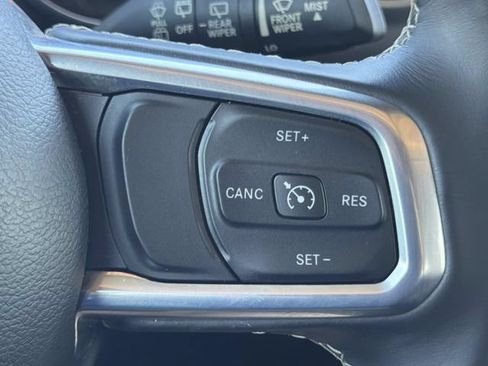 Used 2020 Jeep Wrangler Unlimited Sahara AWD/4WD image 26