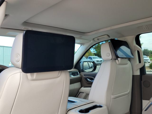 Used 2023 GMC Yukon XL Denali AWD/4WD image 9