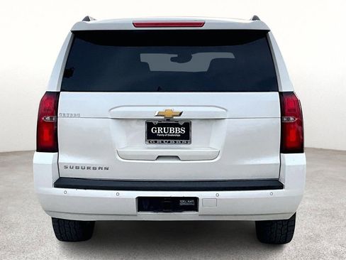 Used 2015 Chevrolet Suburban LT image 6