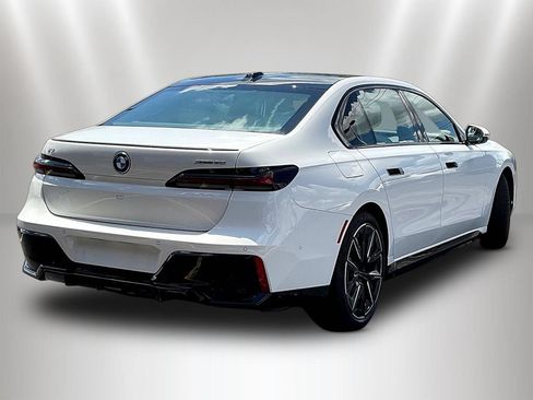 Used 2023 BMW i7 xDrive60 AWD/4WD image 6
