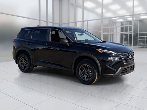 New 2026 Nissan Rogue S image 8