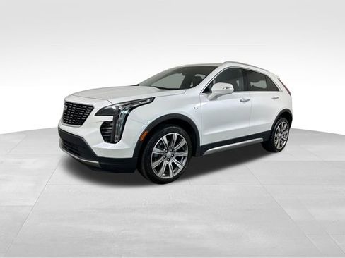 Certified 2023 Cadillac XT4 Premium Luxury w/ Cold Weather Package image 2
