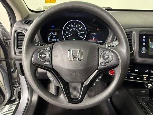 Used 2022 Honda HR-V EX image 17