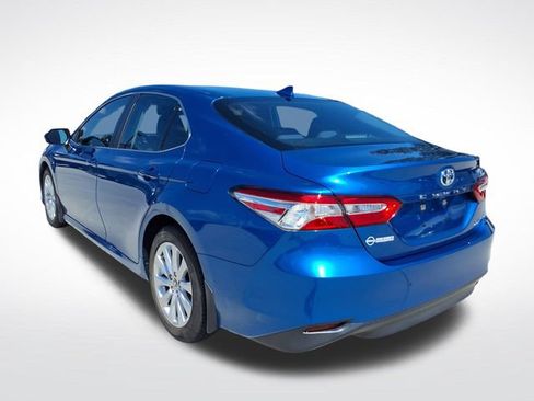 Used 2020 Toyota Camry LE FWD image 14