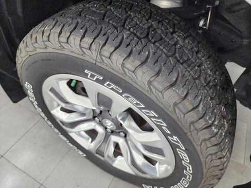 Used 2023 RAM 1500 Limited AWD/4WD image 3