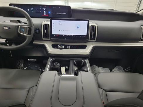 New 2026 Ford Expedition Max Active AWD/4WD image 18