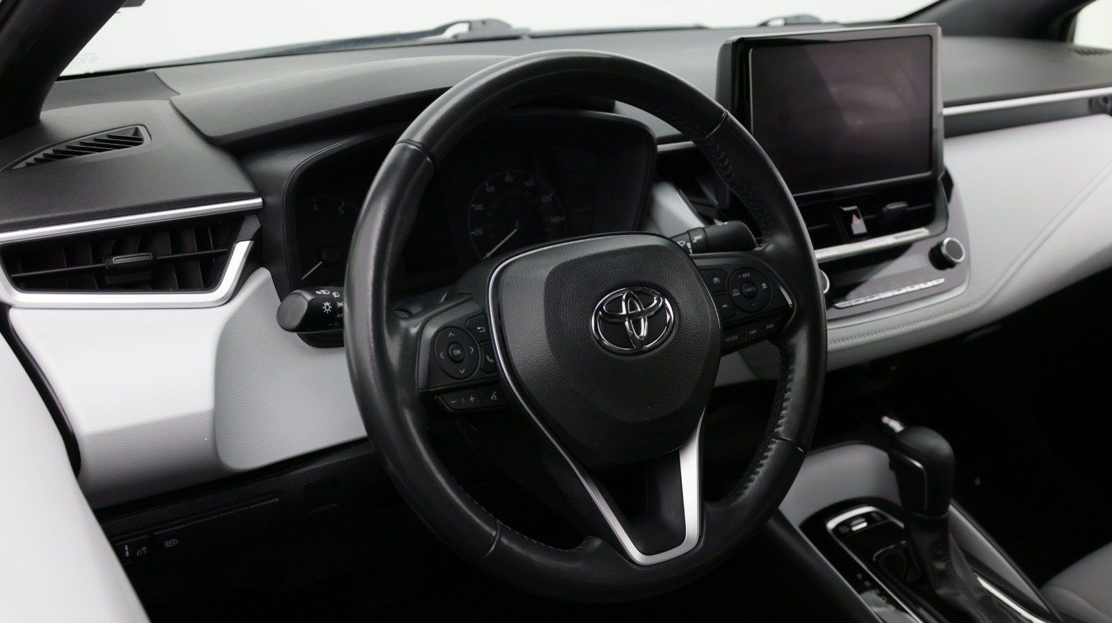 Used 2024 Toyota Corolla SE FWD image 7