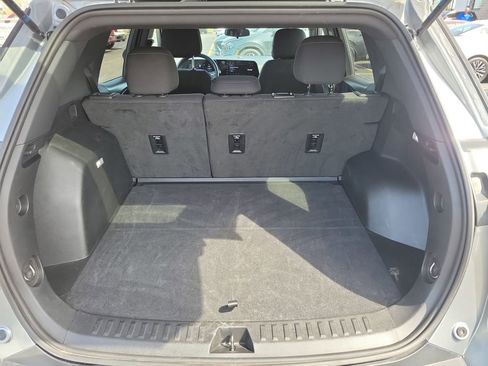 Certified 2025 Chevrolet Equinox LT FWD image 10
