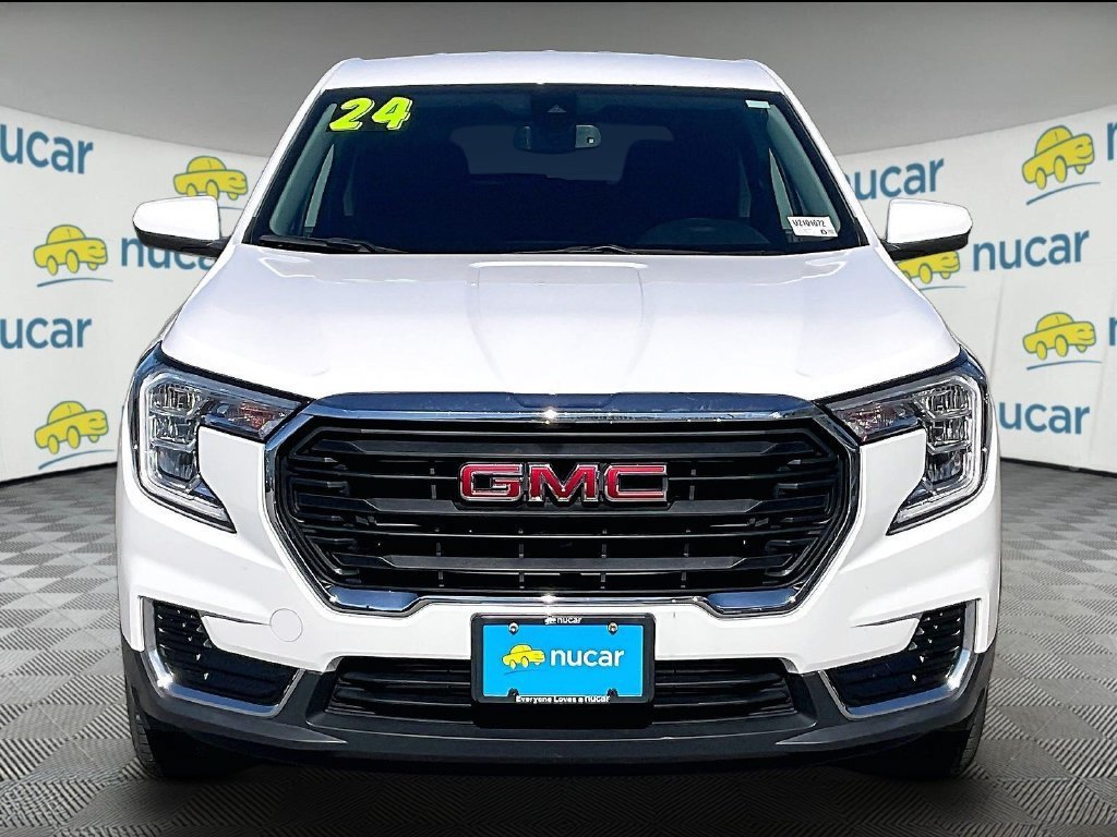 Used 2024 GMC Terrain SLE AWD/4WD image 2