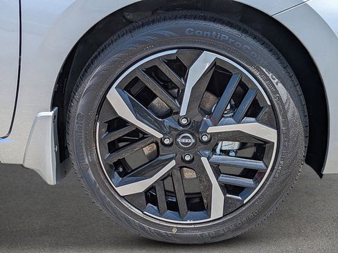 New 2025 Nissan Versa SR w/ Trunk Package image 9