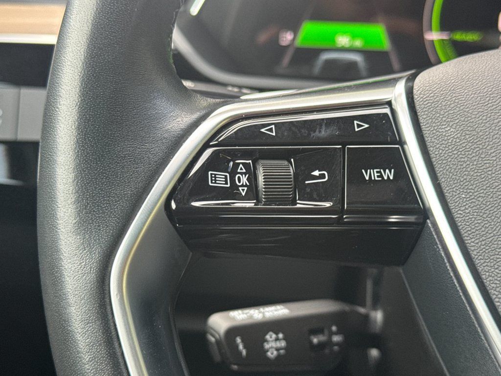 Used 2024 Audi Q8 e-tron Premium Plus AWD/4WD image 30