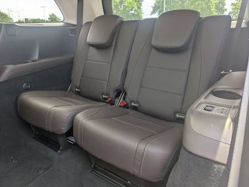 Used 2023 Mercedes-Benz GLS 450 4MATIC image 28