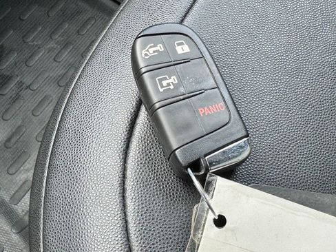Used 2023 RAM ProMaster 2500 FWD image 32