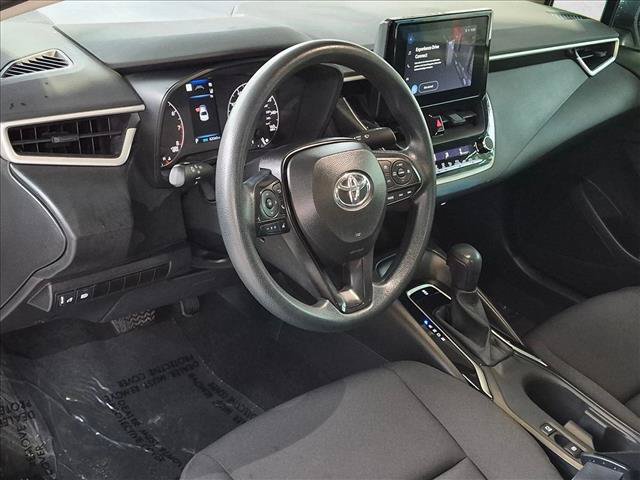 Used 2025 Toyota Corolla LE FWD image 9
