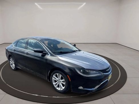 Used 2015 Chrysler 200 Limited FWD image 3