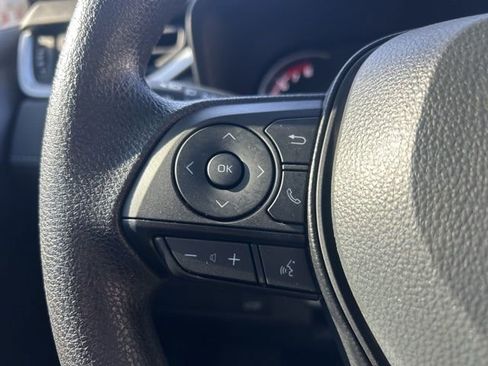 Used 2025 Toyota RAV4 XLE w/ Convenience Package image 21