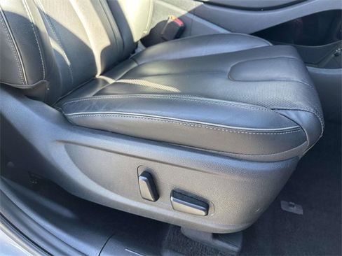 Used 2023 Hyundai Santa Fe Limited image 9