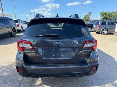 Used 2019 Subaru Outback 2.5i Premium image 6