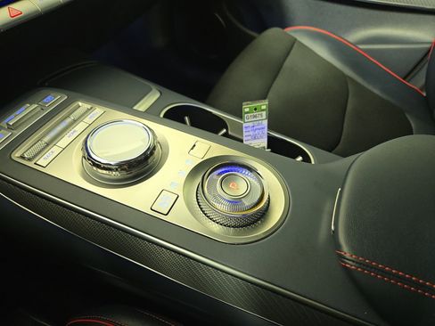 Used 2024 Genesis GV70 2.5T w/ Sport Prestige Package image 24