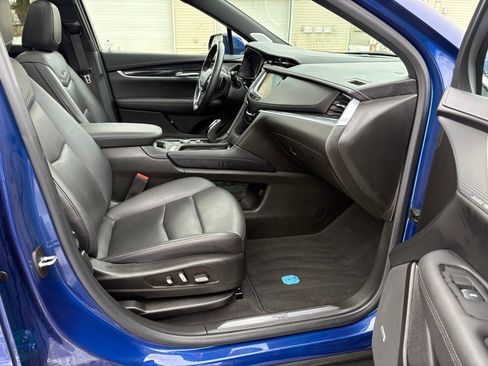 Used 2023 Cadillac XT5 Premium Luxury image 17