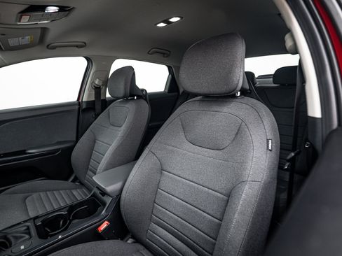 Used 2025 Kia K4 EX image 12