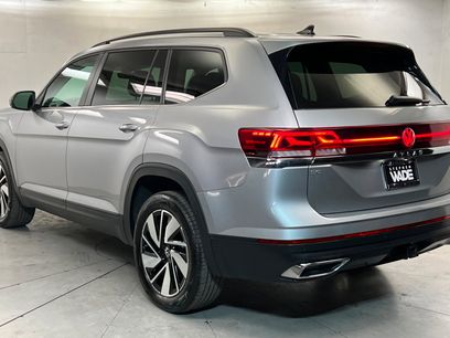 Used 2025 Volkswagen Atlas SE