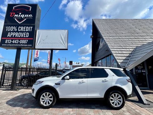 Used 2019 Land Rover Discovery Sport SE AWD/4WD image 24
