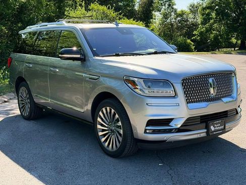 Used 2020 Lincoln Navigator Reserve w/ Luxury Package AWD/4WD image 12