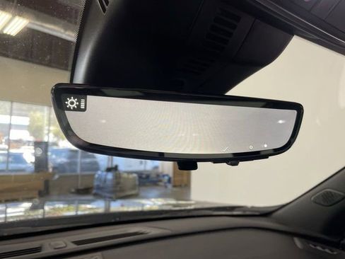 Used 2025 Chevrolet Traverse High Country image 29