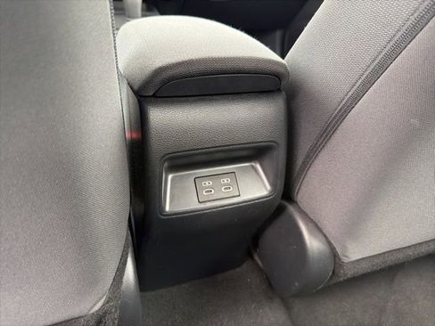 Used 2024 Toyota Corolla LE image 24