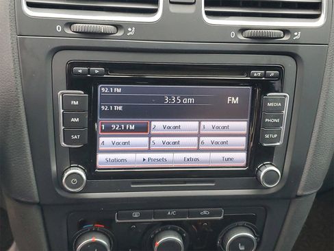 Used 2014 Volkswagen Jetta SportWagen image 16