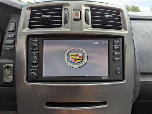 Used 2004 Cadillac XLR RWD image 24